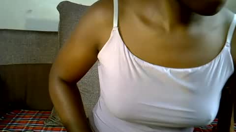 Snapshot of queentasha0 chatting on 06/19/26, 06:23 queentasha0 online show from 06/19/26, 06:23