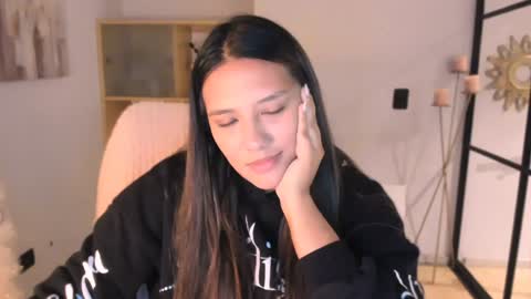 Val  -  online show from 01/09/25, 04:08