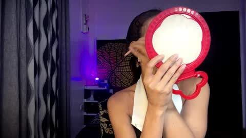 ValentinaMoone online show from 12/22/25, 06:05