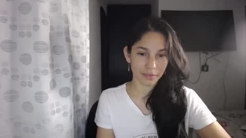 Snapshot of queenvictoria2023 chatting on 12/21/24, 03:36 Paola online show from 12/21/24, 03:36