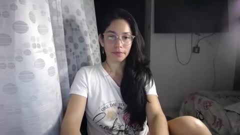 Snapshot of queenvictoria2023 chatting on 12/21/24, 06:52 Paola online show from 12/21/24, 06:52