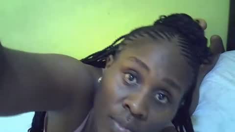 Snapshot of queenviviana chatting on 01/11/25, 06:56 vallary online show from 01/11/25, 06:56