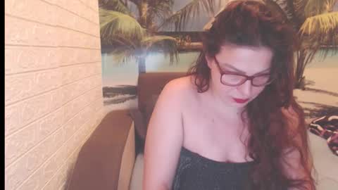 queenxnatasha online show from 11/17/25, 10:15