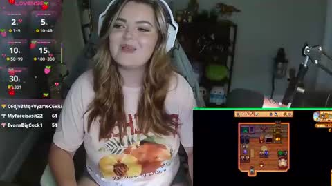 Snapshot of quervoqueen1 chatting on 06/23/26, 02:53 Bri online show from 06/23/26, 02:53