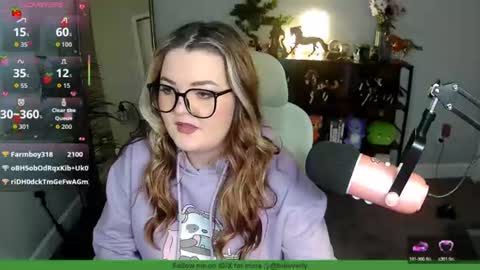 Snapshot of quervoqueen1 chatting on 08/03/26, 03:38 Bri online show from 08/03/26, 03:38