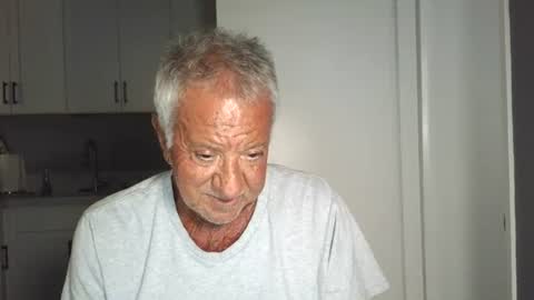 Snapshot of quest_one chatting on 06/21/26, 05:32 Jim online show from 06/21/26, 05:32