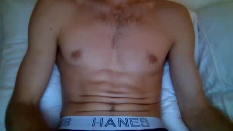 Snapshot of quiii1103 chatting on 10/11/25, 12:32 quiii1103 online show from 10/11/25, 12:32