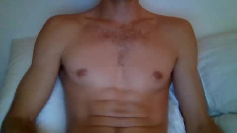 Snapshot of quiii1103 chatting on 11/24/25, 01:38 quiii1103 online show from 11/24/25, 01:38