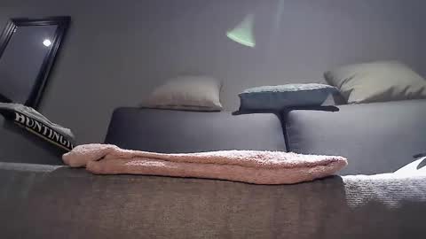 quik32 online show from 03/08/25, 04:45