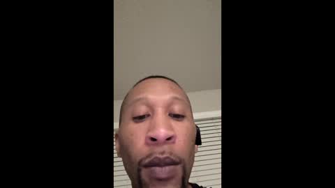 Snapshot of quindre chatting on 10/26/25, 02:39 quindre online show from 10/26/25, 02:39