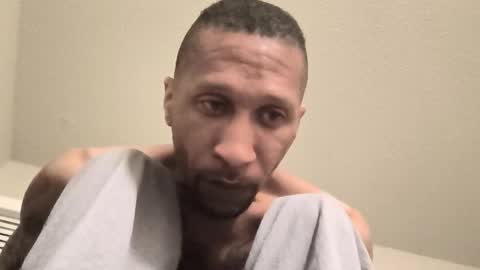 Snapshot of quindre chatting on 11/04/25, 12:59 quindre online show from 11/04/25, 12:59