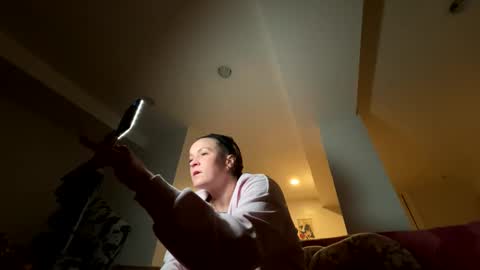 Snapshot of quinnofspades chatting on 02/16/25, 01:25 quinnofspades online show from 02/16/25, 01:25