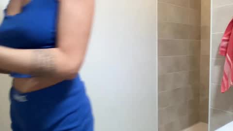 Snapshot of quinnyelena chatting on 02/07/25, 06:56 Quinnyelena online show from 02/07/25, 06:56