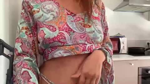 Quinnyelena online show from 06/19/26, 08:40
