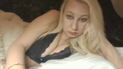 qwertyui online show from 04/12/26, 03:39