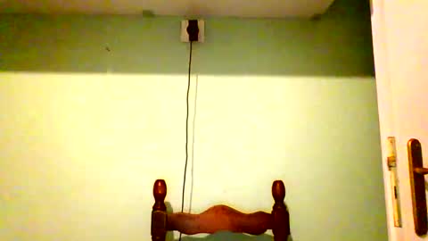 qwertyuiop22348015 online show from 01/08/26, 11:18