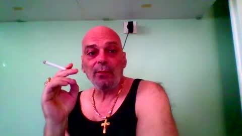 qwertyuiop22348015 online show from 04/13/26, 11:59