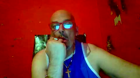 qwertyuiop22348015 online show from 05/01/26, 07:40