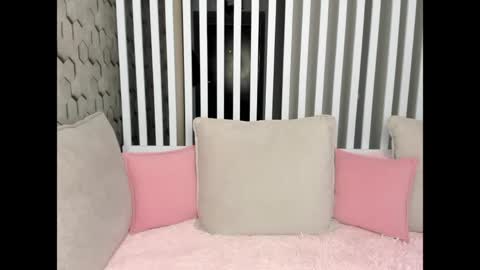 Snapshot of qwoopa chatting on 04/05/26, 09:39 Leya online show from 04/05/26, 09:39