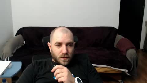 Snapshot of r0bila chatting on 02/15/26, 09:11 R0bila online show from 02/15/26, 09:11