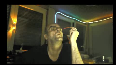 Snapshot of r_2d2_ chatting on 10/06/25, 09:34 dj mike online show from 10/06/25, 09:34