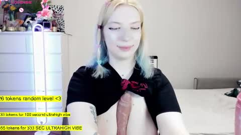 Snapshot of raaaaaaawr chatting on 06/10/26, 01:06 - online show from 06/10/26, 01:06