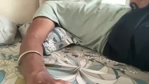 Snapshot of raamprabhu chatting on 12/21/24, 02:19 raamprabhu online show from 12/21/24, 02:19