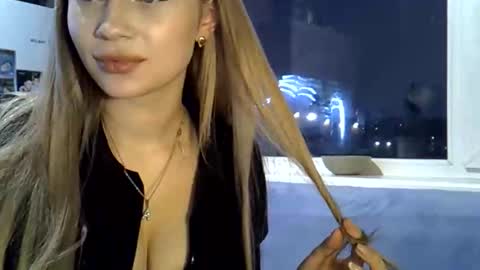 Snapshot of rabbit06495774 chatting on 11/21/25, 01:54 rabbit06495774 online show from 11/21/25, 01:54