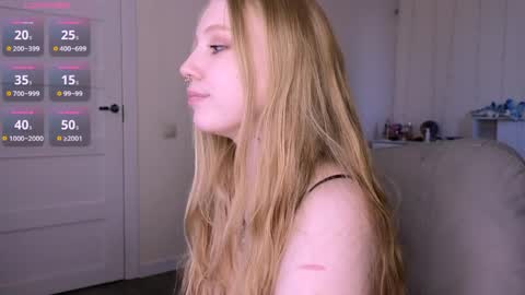Snapshot of rabbyasti chatting on 04/20/26, 05:16 Rebecca Becc online show from 04/20/26, 05:16