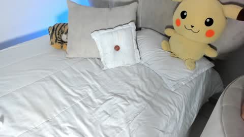 Snapshot of rachaeldeckard chatting on 01/24/25, 08:44 natalia - online show from 01/24/25, 08:44