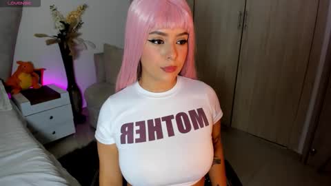 Snapshot of rachaeldeckard chatting on 09/21/25, 05:09 natalia - online show from 09/21/25, 05:09