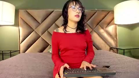  Rachel  online show from 06/10/26, 10:52