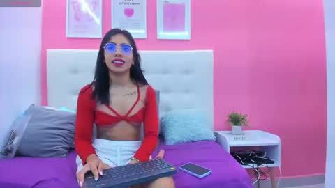 Snapshot of rachel_donnelly chatting on 09/17/25, 04:25 Rachel Donnelly online show from 09/17/25, 04:25