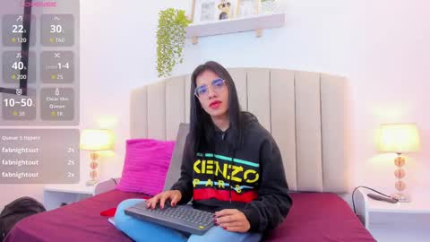 Snapshot of rachel_donnelly chatting on 09/27/25, 05:01 Rachel Donnelly online show from 09/27/25, 05:01