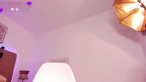 Snapshot of rachel_es chatting on 12/10/24, 06:44 RACHEL ES online show from 12/10/24, 06:44