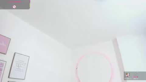 Snapshot of rachel_es chatting on 02/26/25, 08:44 RACHEL ES online show from 02/26/25, 08:44