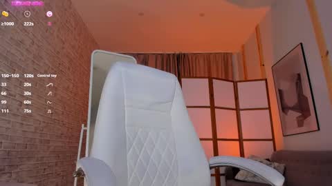 Snapshot of rachel_kelly chatting on 02/22/25, 02:39 Rachel Kelly online show from 02/22/25, 02:39