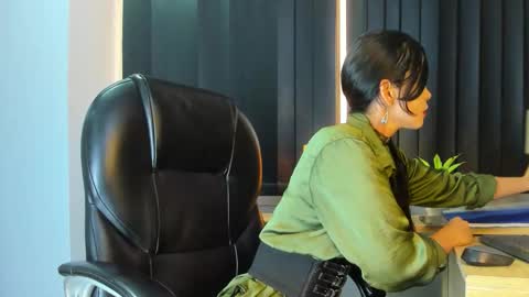 Snapshot of rachel_mendoza chatting on 10/20/25, 12:05 Rachel online show from 10/20/25, 12:05