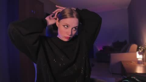 Snapshot of rachel_passion chatting on 12/21/24, 09:25 Diana online show from 12/21/24, 09:25