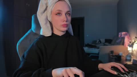 Snapshot of rachel_passion chatting on 01/10/25, 09:13 Diana online show from 01/10/25, 09:13