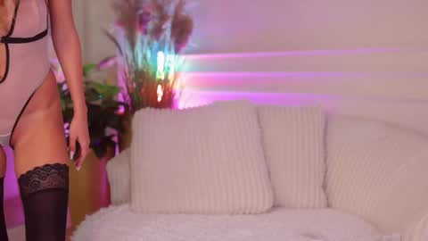 rachel_quinn_ online show from 06/10/26, 03:50