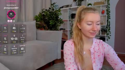 Snapshot of rachel_rut chatting on 12/03/25, 04:53 Rachel online show from 12/03/25, 04:53