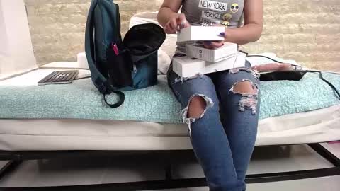 Snapshot of rachel_westt chatting on 01/18/25, 05:37 RACHEL online show from 01/18/25, 05:37