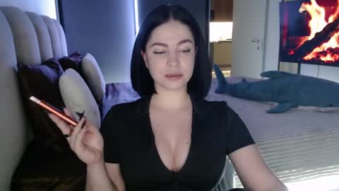 Call me Miss. online show from 04/24/26, 08:22