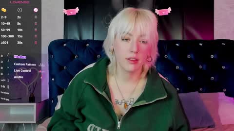 Snapshot of rachelcart chatting on 01/27/25, 03:47 RachelCart online show from 01/27/25, 03:47