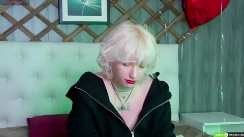 Snapshot of rachelcart chatting on 03/05/25, 06:44 RachelCart online show from 03/05/25, 06:44