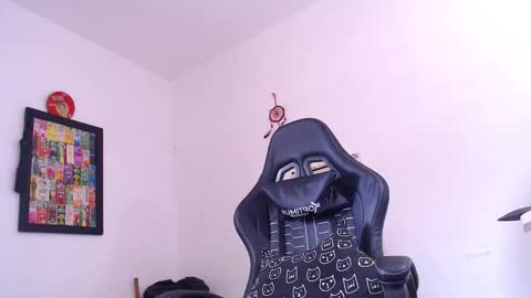 Snapshot of rachell_420 chatting on 11/22/25, 01:54 rachell_420 online show from 11/22/25, 01:54