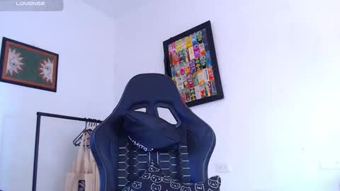 Snapshot of rachell_420 chatting on 12/04/25, 04:16 rachell_420 online show from 12/04/25, 04:16