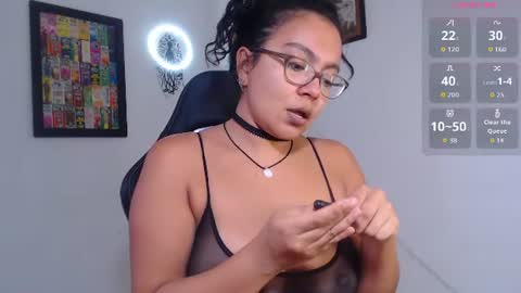 Snapshot of rachell_420 chatting on 07/06/26, 04:20 rachell_420 online show from 07/06/26, 04:20