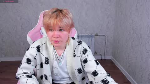Rachell online show from 05/18/26, 01:13